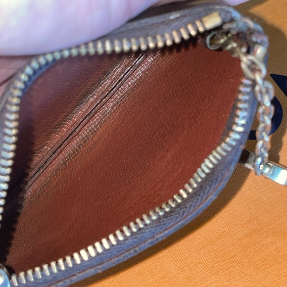 Authentic Louis Vuitton coins purse🤎🤎🤎💛 - Picture 10 of 14